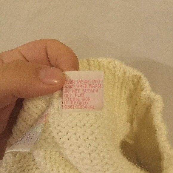 Vintage Cottagecore White Knit Sweater - Picture 12 of 12